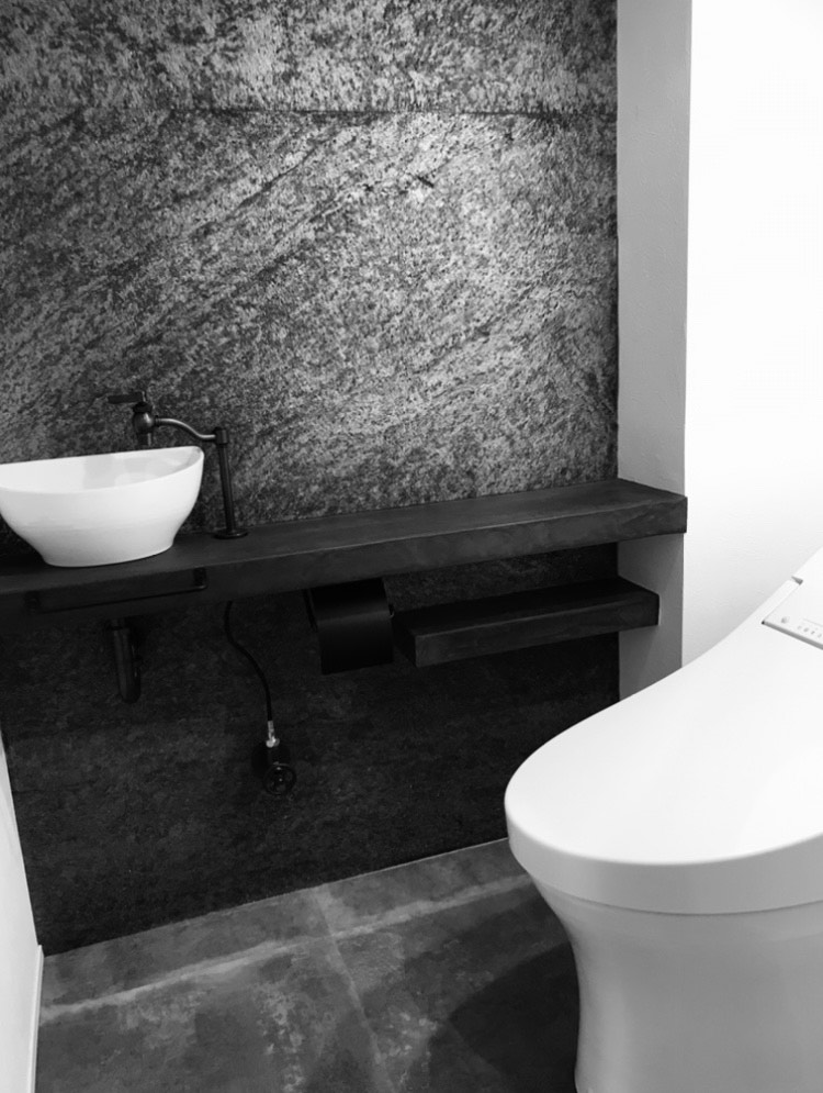 モールテックスカウンター+ストーンタイル