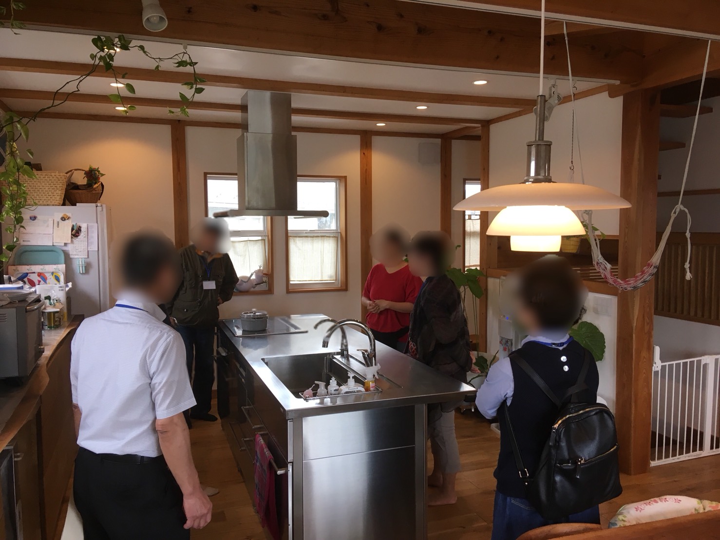 「LOHAS studio現場見学バスツアー」で自然素材を体験