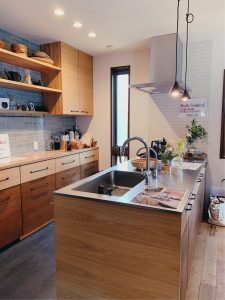 AE546D5E-F6B5-41C8-B437-5C027F2DB896