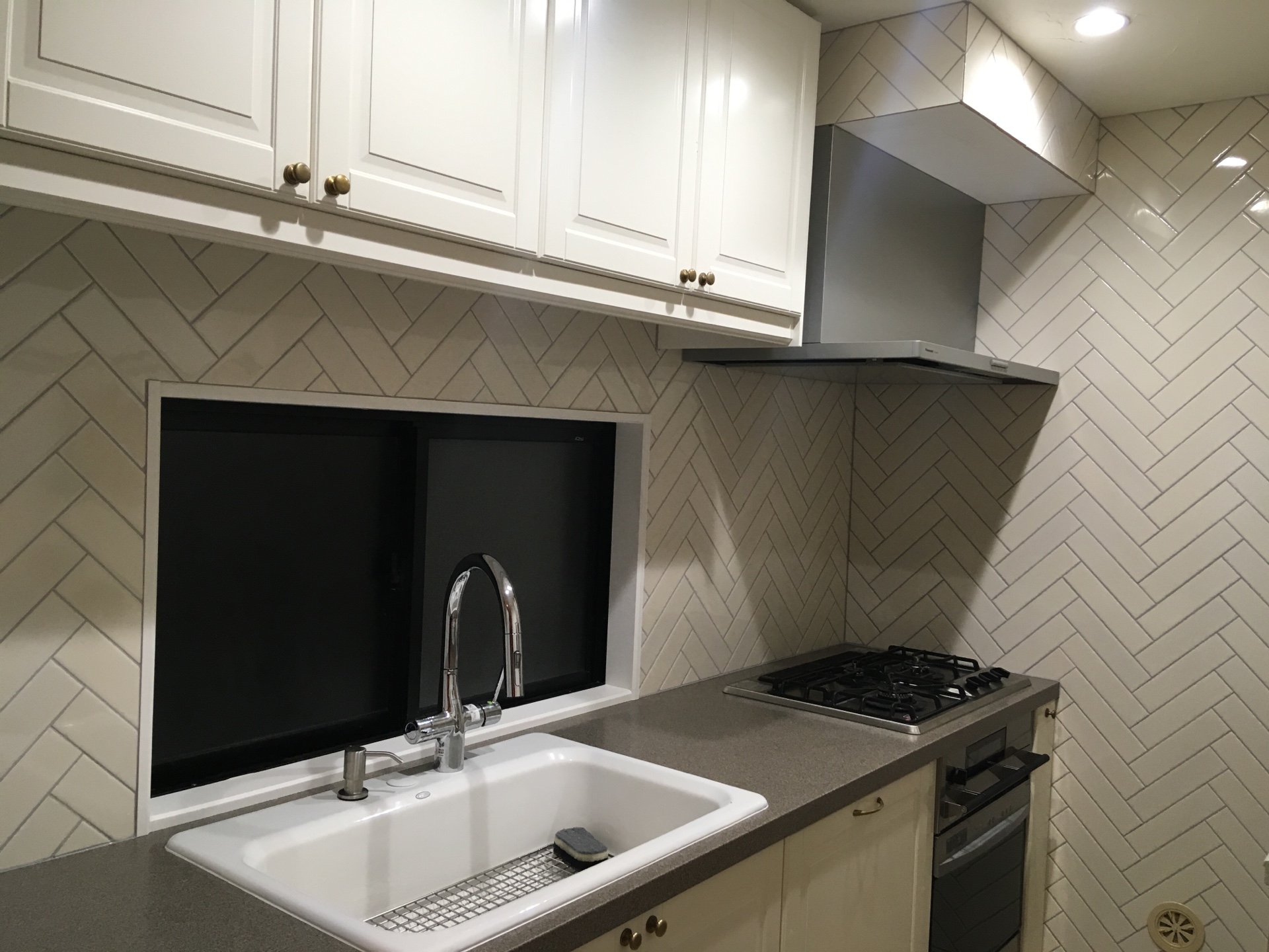 タイル　ヘリンボーン