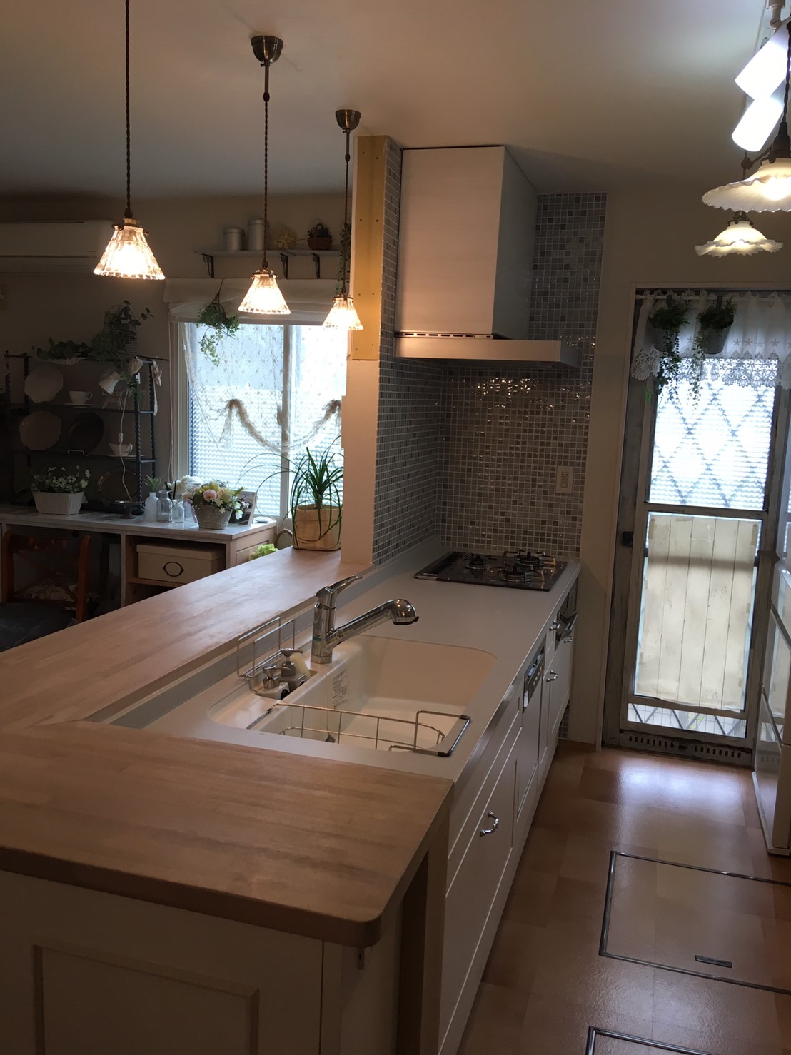 カフェ風キッチン～造作＊タイル