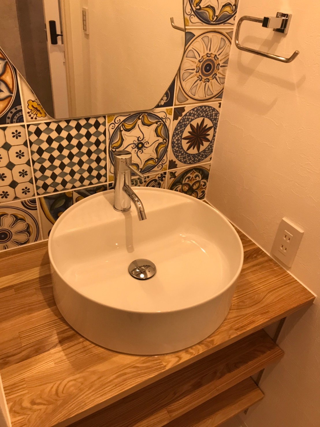 こだわり・造作洗面台・タイル