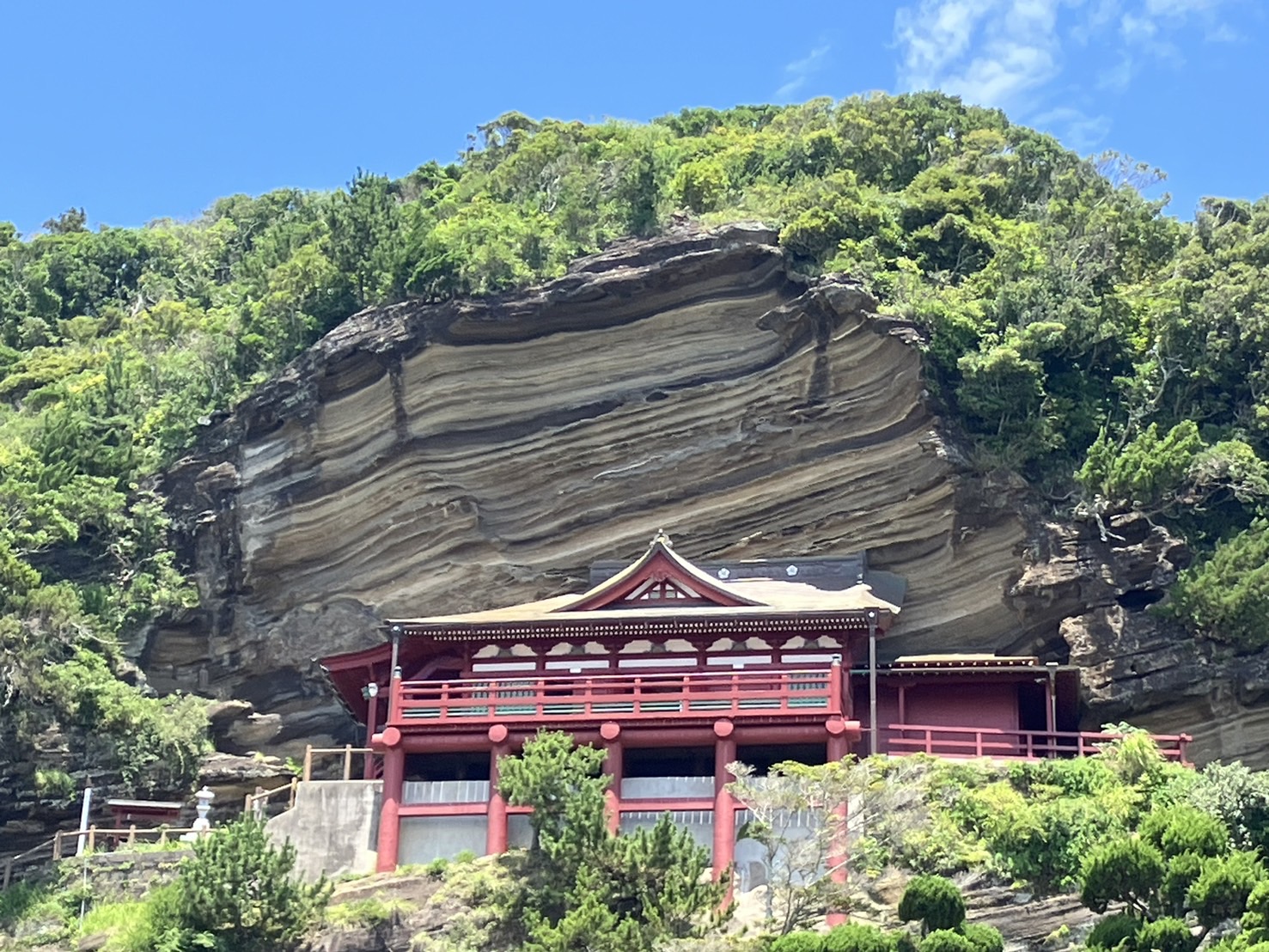 千葉県館山市「崖観音」