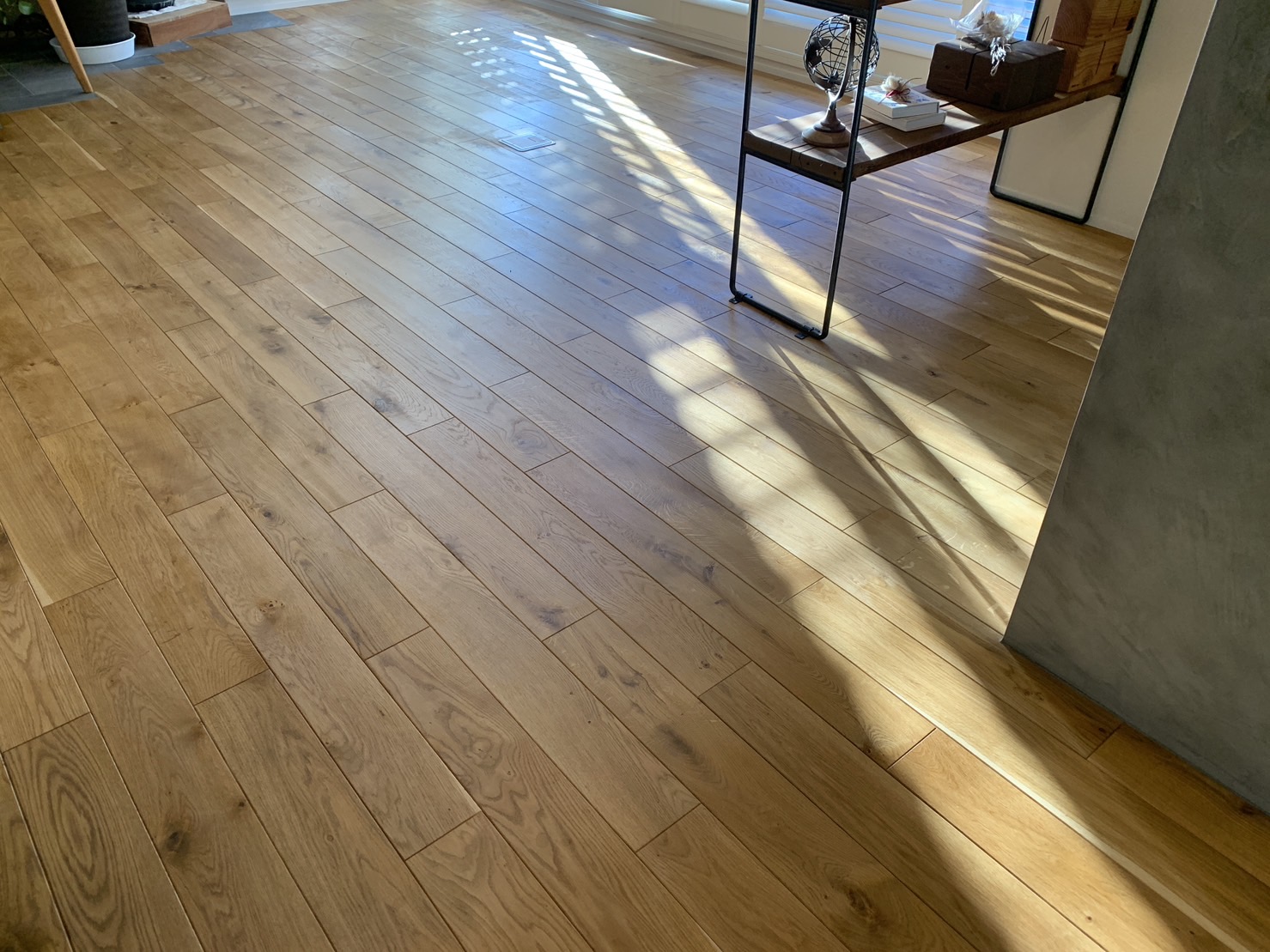 大掃除には 無垢床のオイルアップを