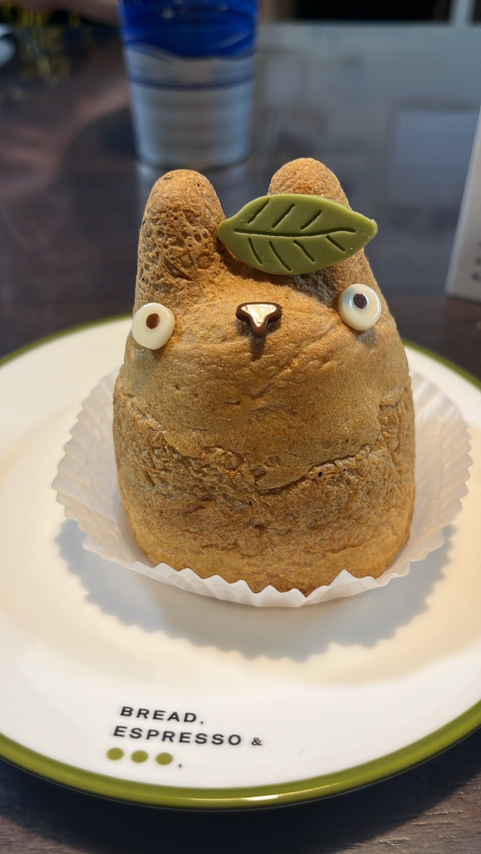 トトロシュークリームをたべました