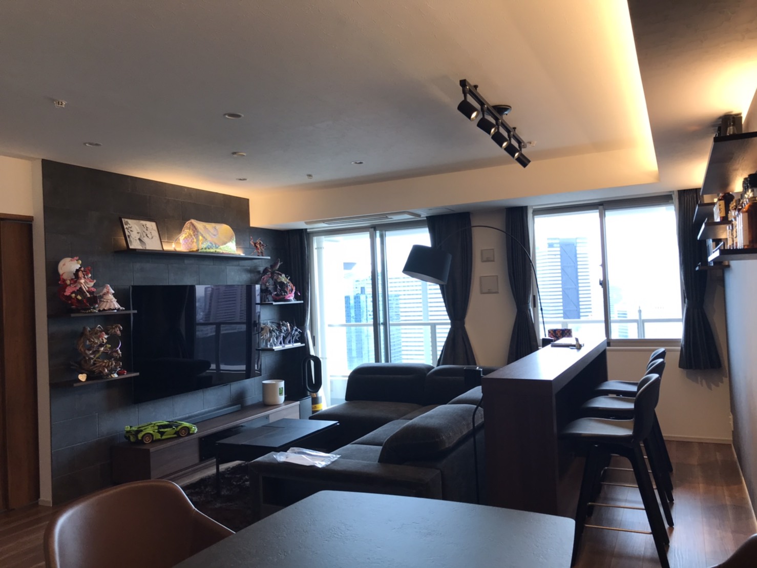 ラグジュアリーなリビングルーム