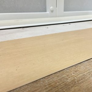 浴室の入り口の床を補修