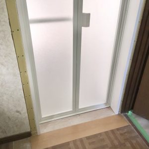 洗面所の床補修