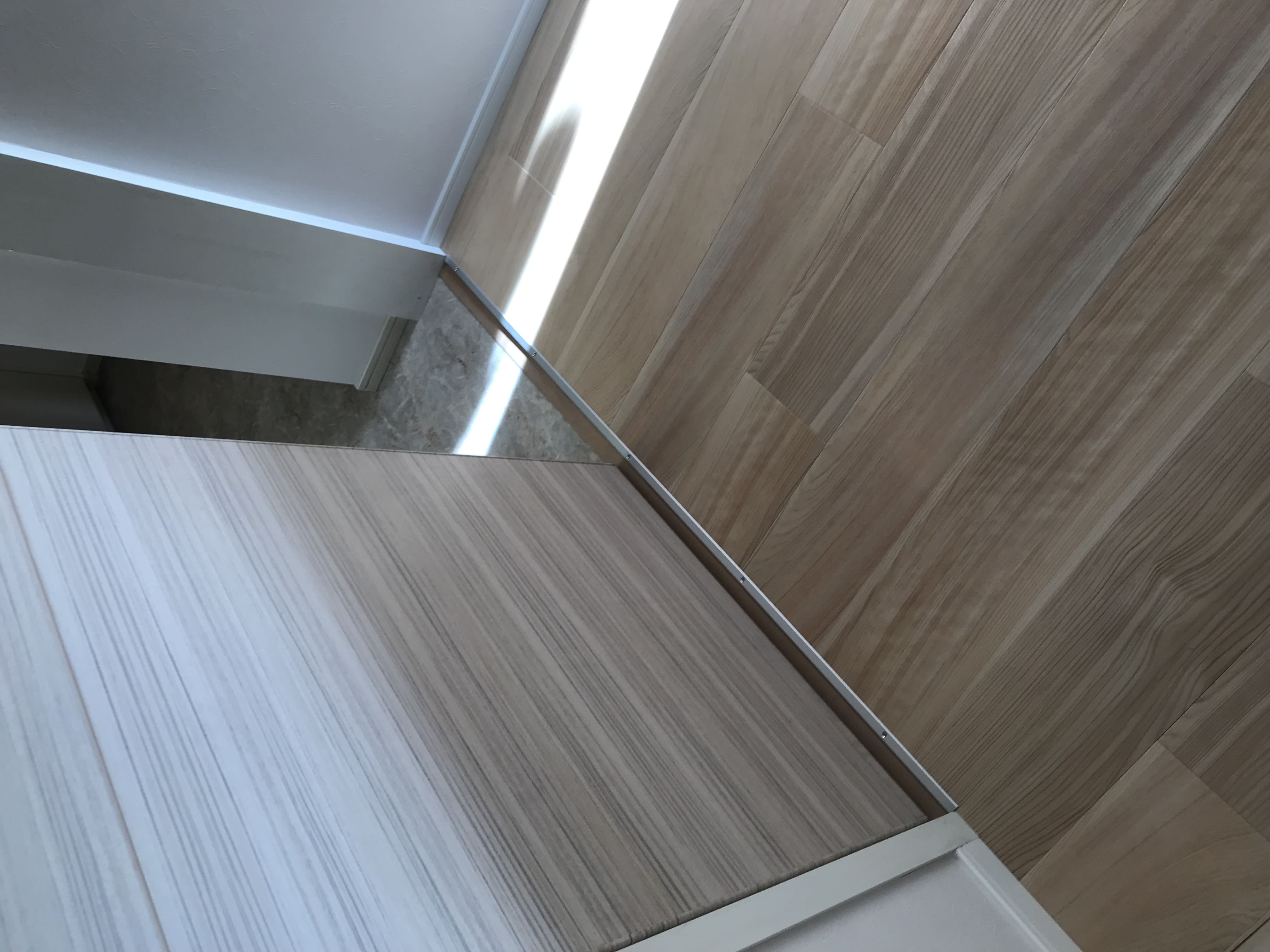 フローリングへフロアタイル上貼り【施工事例】