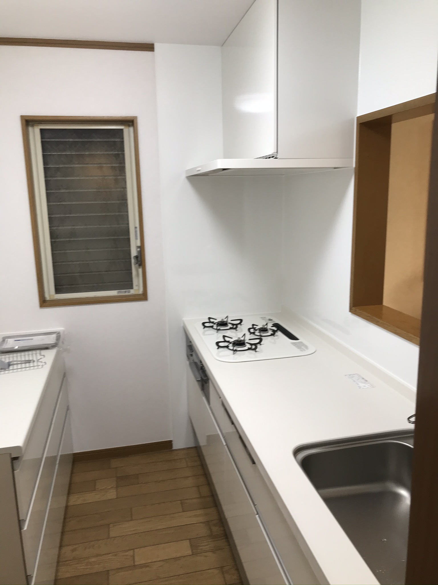 吊り戸棚が無いキッチン