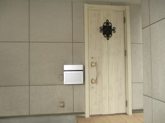 【施工紹介】1日で完成できる玄関ドア