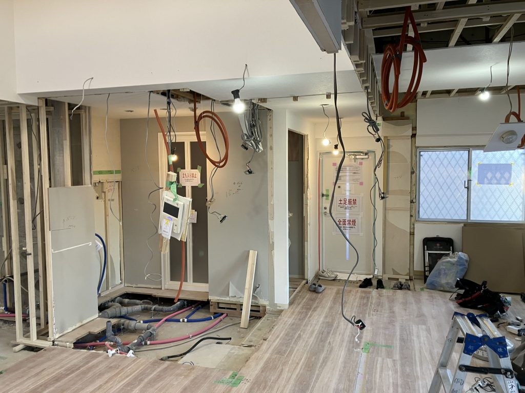 94B51065-1441-4A9B-97F8-52572683318A