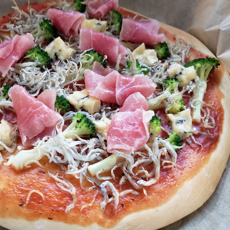 お料理力アップ？！素敵キッチンでピザ作り♩