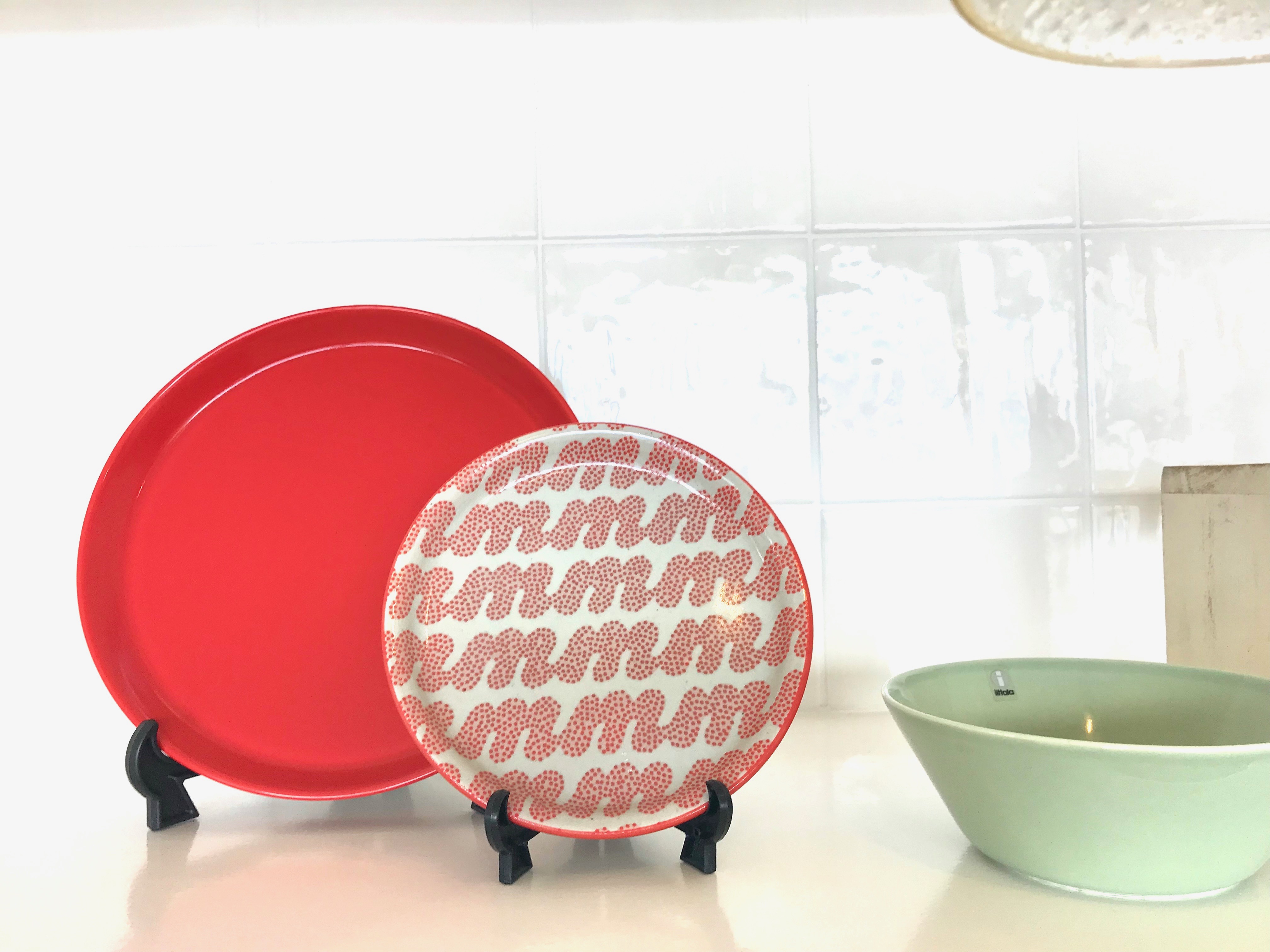 【スタジオも少しずつクリスマス仕様に…】「写真映え」なお皿が入荷しております！