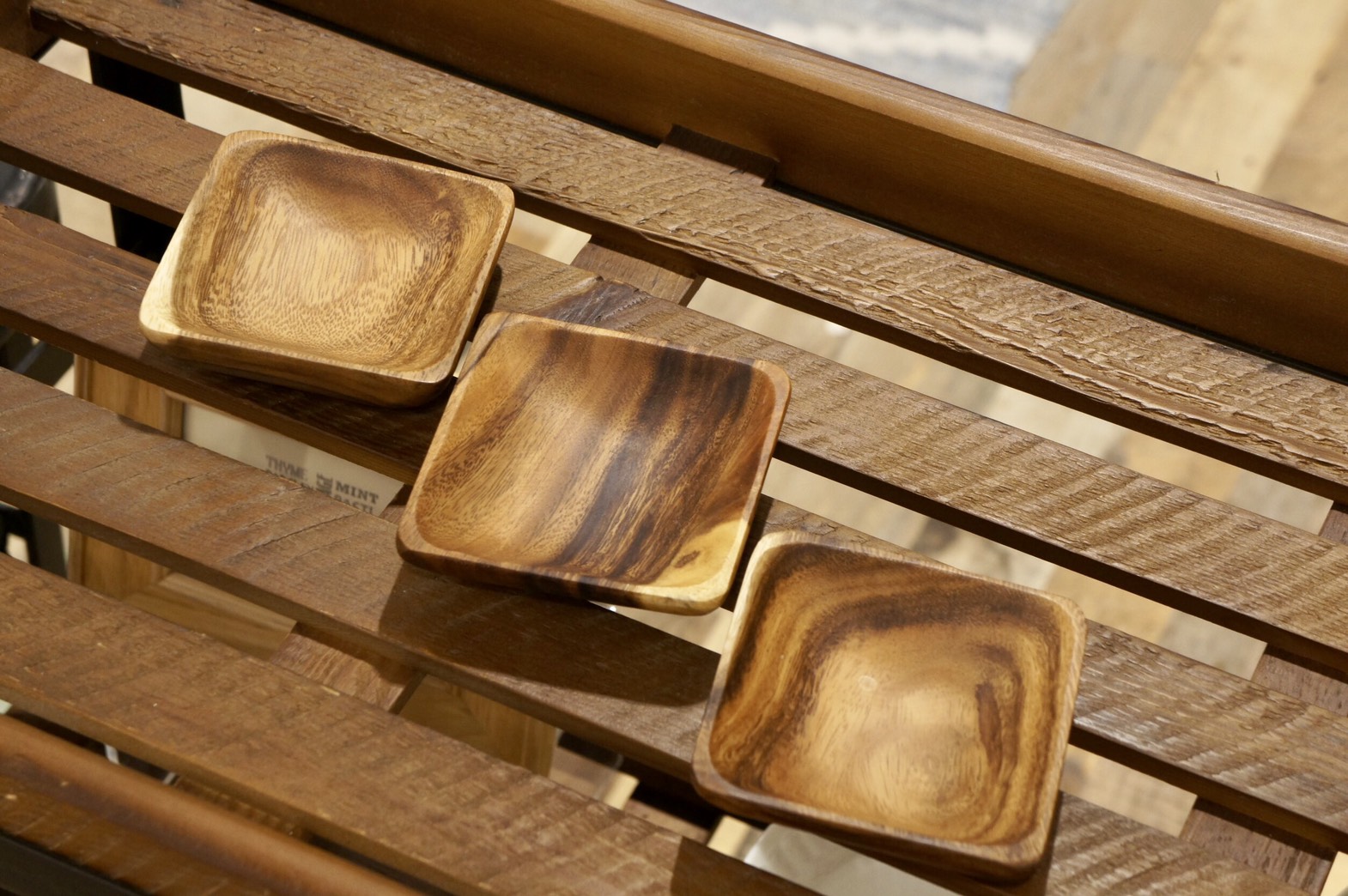 【雑貨紹介】なんでもありのアカシアのウッドトレー