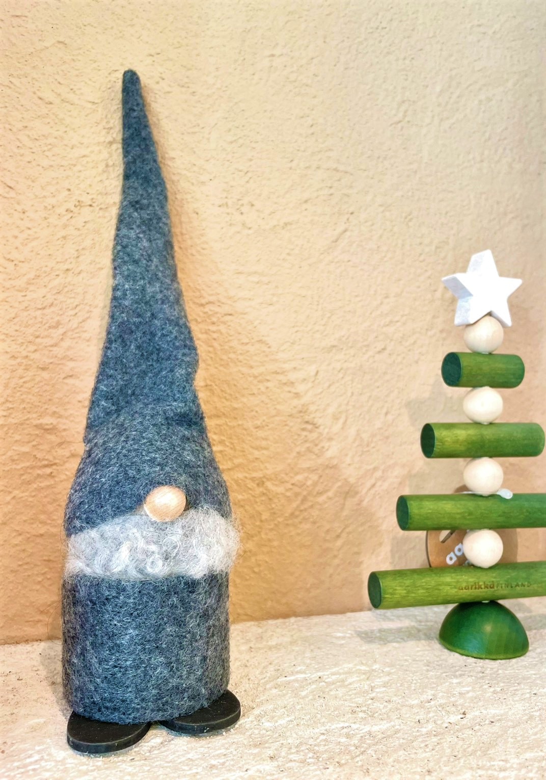 クリスマス雑貨並びました　-北欧の妖精 トムテ-