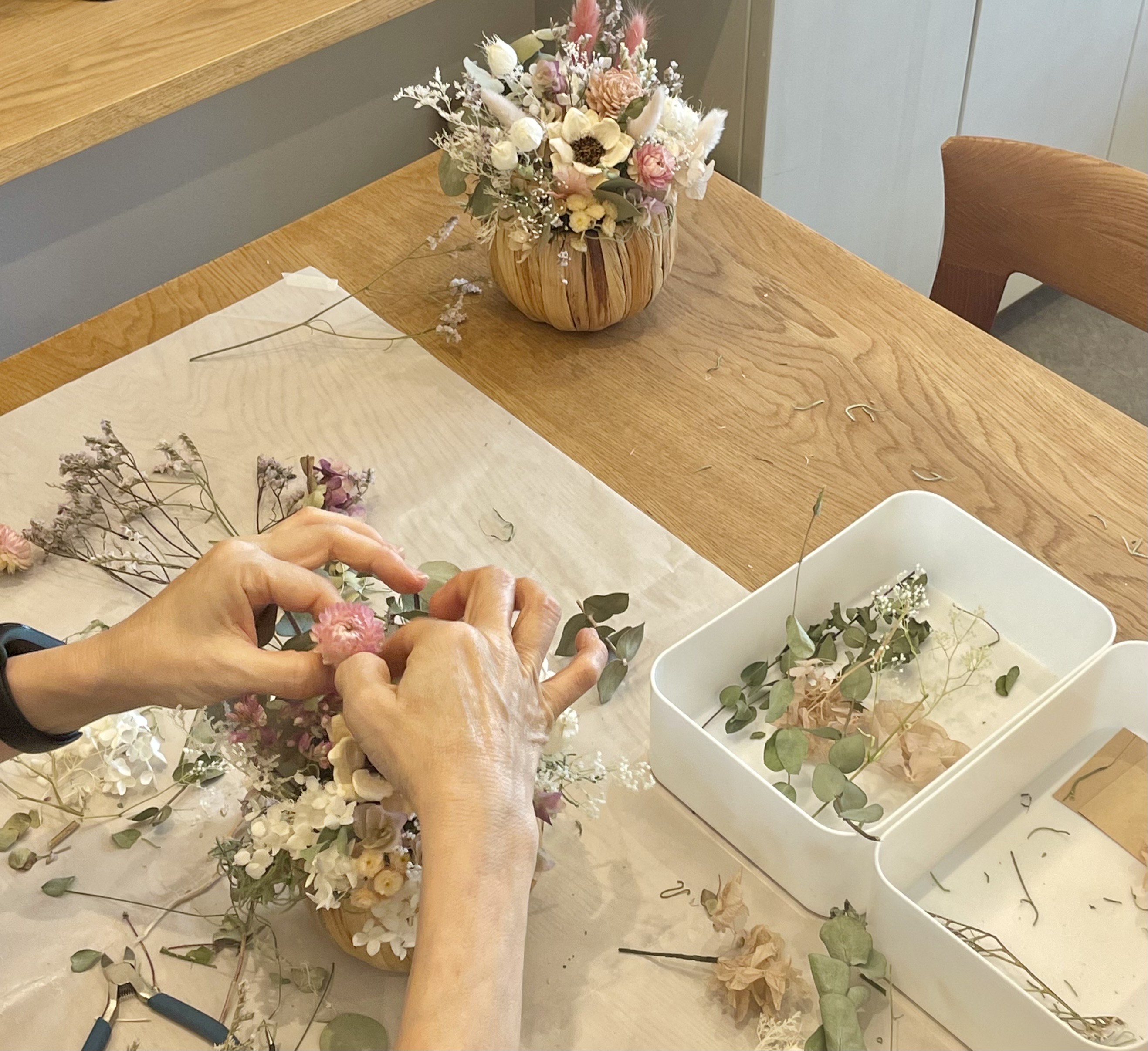 【北千住店】ご参加ありがとうございました！アロマの香りも愉しめる -ドライフラワーバスケット作り-