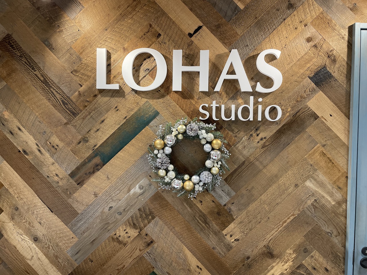 スタジオをクリスマス仕様に🎄