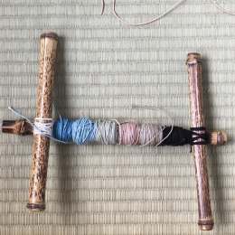 糸の色を選べます