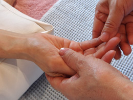 【熊谷】ピカピカ＊ぽかぽか　夏の終わりの「ホッ」と体験。アロマハンドマッサージ(ワークショップ)