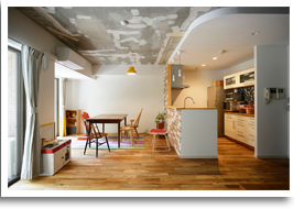 No.0419 「カラフル」で包んだ 私たちの空間 -無垢材・タイルもこだわって 画像