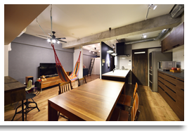 No.0472 空きスペースを工夫して叶えた ゆったりリビングの家 -就学前に子ども部屋と収納も！ 画像