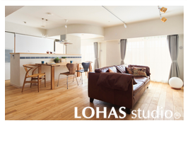 ブルーがポイントの家族が一緒の部屋（マンション）